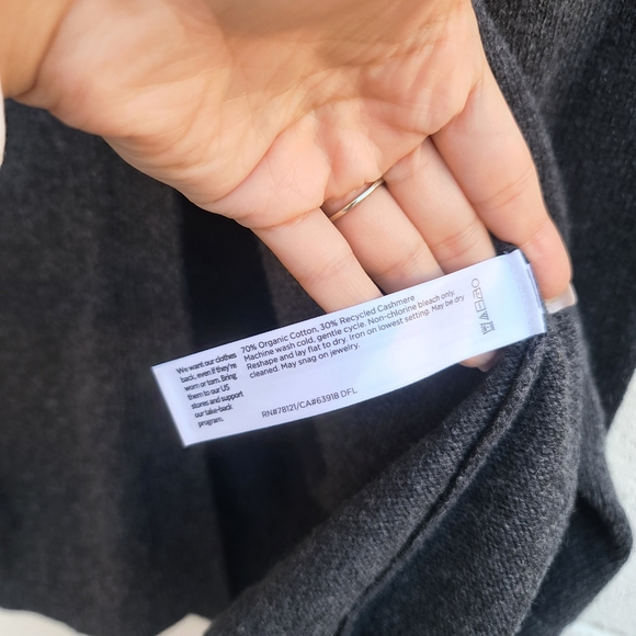 Eileen Fisher | Button-Down Cashmere-Blend Relaxed Cardigan in Charcoal Size XS - Picture 9 of 10